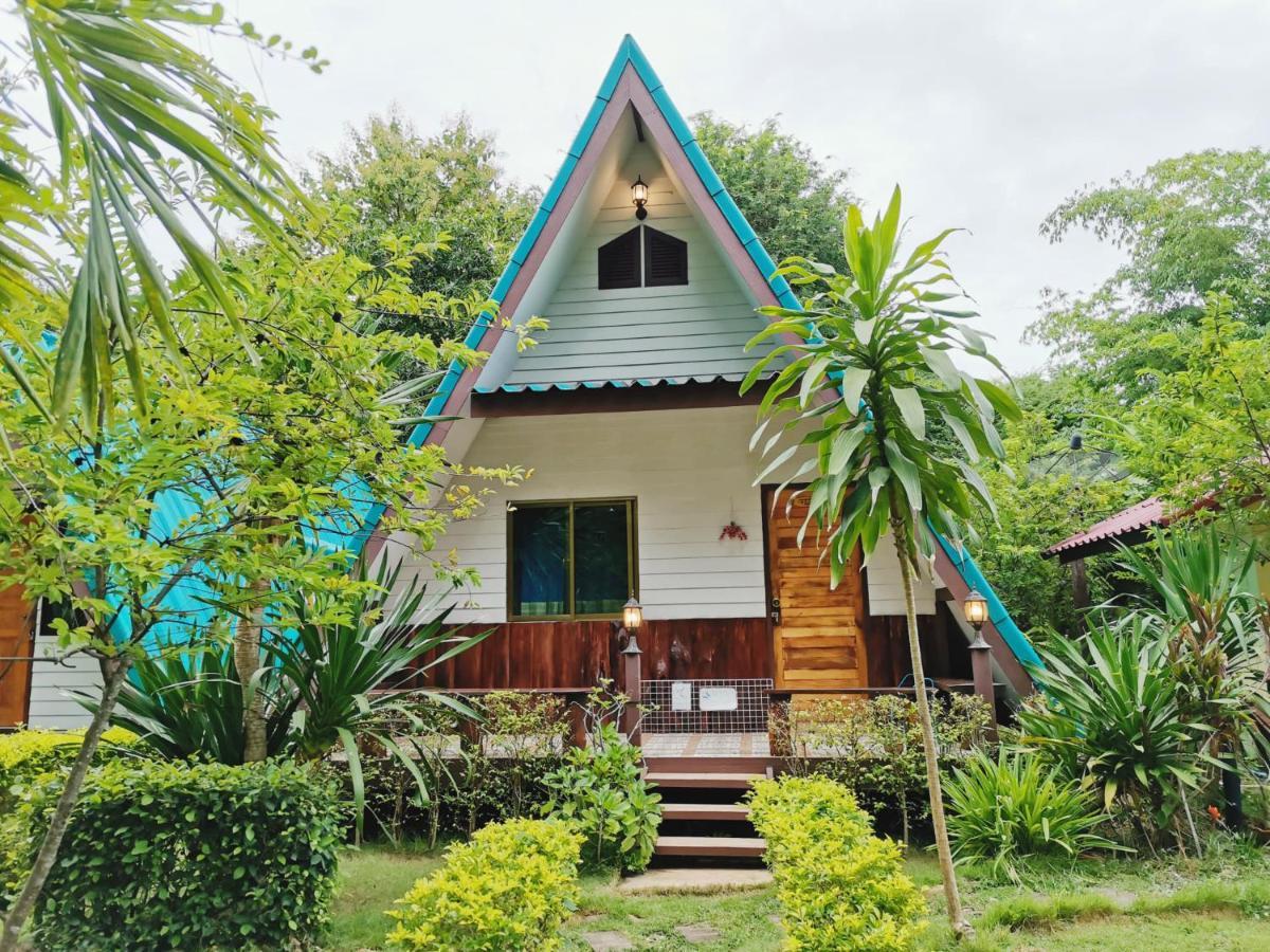 Star View Garden Villa Ban Huai Maenam Noi Buitenkant foto