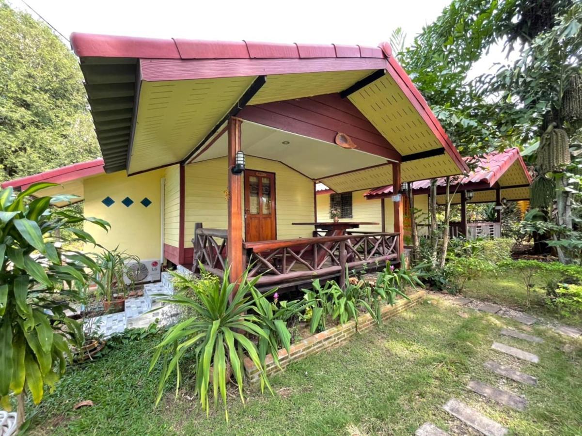 Star View Garden Villa Ban Huai Maenam Noi Buitenkant foto